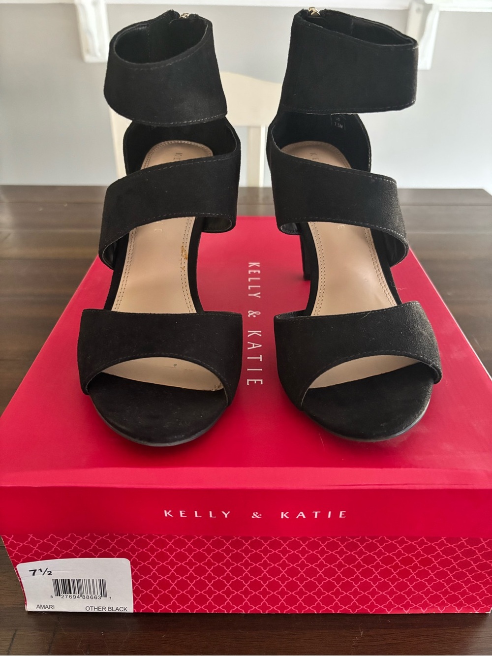 Kelly & Katie Black Amari Sandal Heel